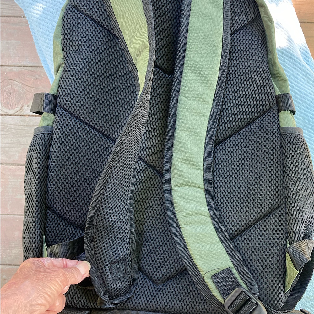 Backpack Avocado Green with Black Trim Side Pockets New 19” Unisex - Picture 15 of 16